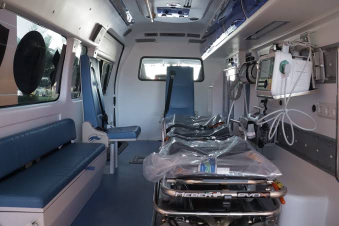 Ventilator ambulance